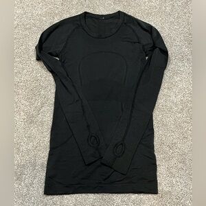 Black Long-Sleeve Seamless Active Top size 2